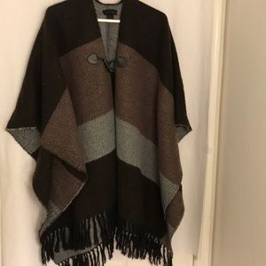 Steve Madden Knit Poncho/Cap Size OS